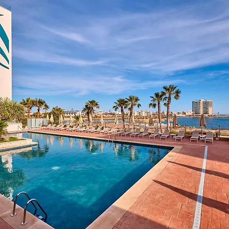 Universal Romantica 4*