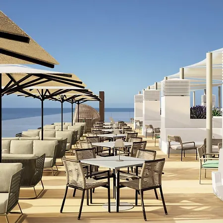 Ξενοδοχείο Universal Romantica 4*