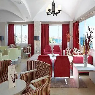 Ξενοδοχείο Universal Romantica 4*