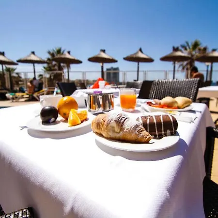 Universal Romantica 4*